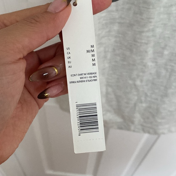 NWT Rae Dunn “XOXO” Graphic Tee (M) - Picture 3 of 4